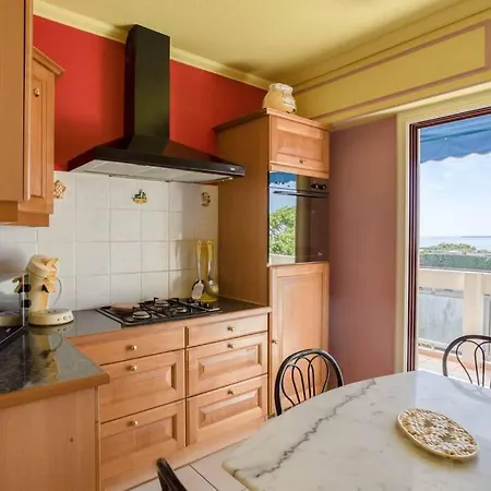 A6- 2 Bdr Incredible Sea View - Ac, Garage & Terrace *